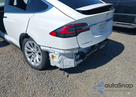 2019 Tesla Model X 100D/75D/Long Range из США, поврежденный, VIN 5YJXCBE23KF151544